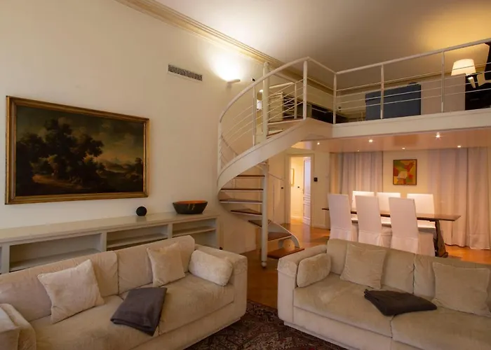 N 10, Luxury