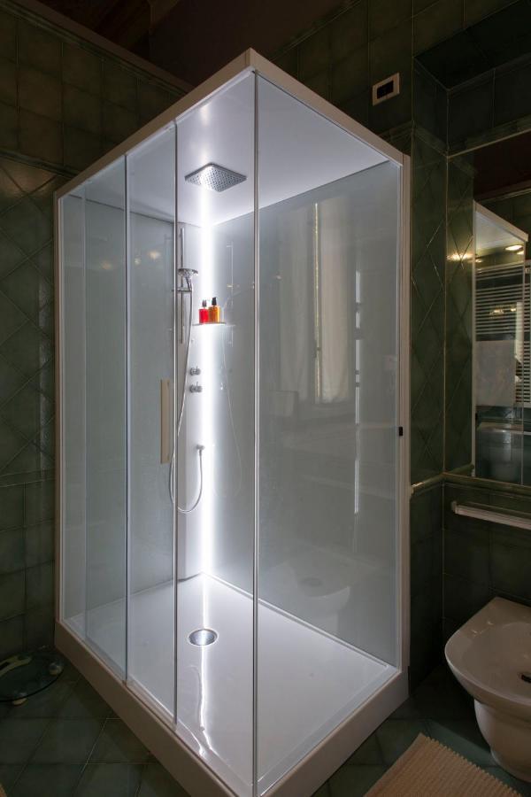 Apartament N 10, Luxury